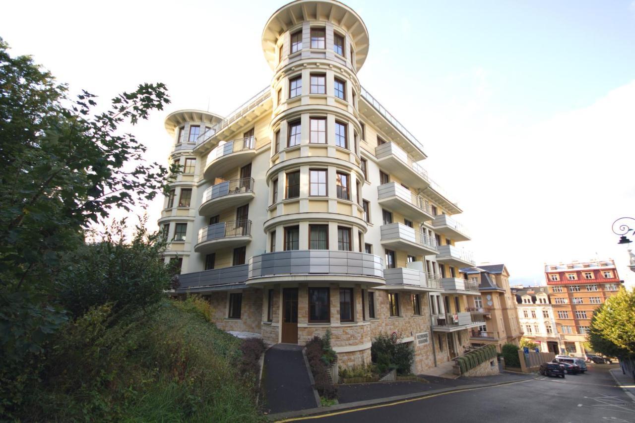 Apartment Svahova การ์โลวีวารี ภายนอก รูปภาพ