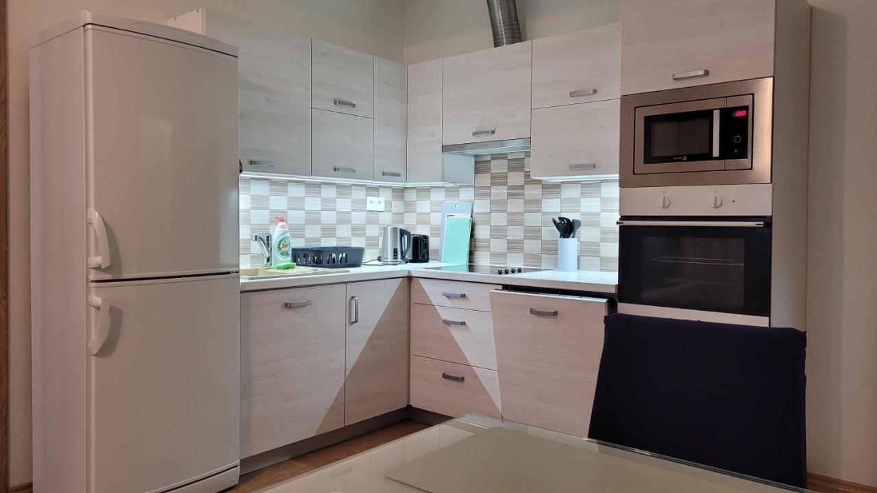 Apartment Svahova การ์โลวีวารี ภายนอก รูปภาพ